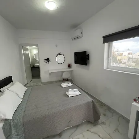 Stella Nomikou Aparthotel 3*