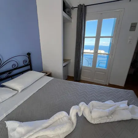 Stella Nomikou Aparthotel Firostefani