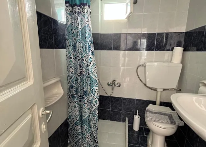 Stella Nomikou Lägenhetshotell 4*