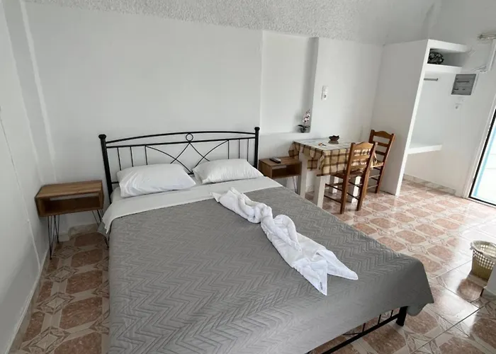 Stella Nomikou Firostefani