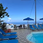 Stella Nomikou Apart-hotel 4*