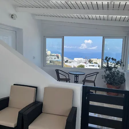 Ξενοδοχείο με διαμερίσματα στέλλα νομικού 3*