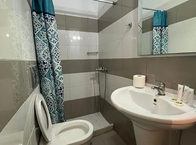 στέλλα νομικού